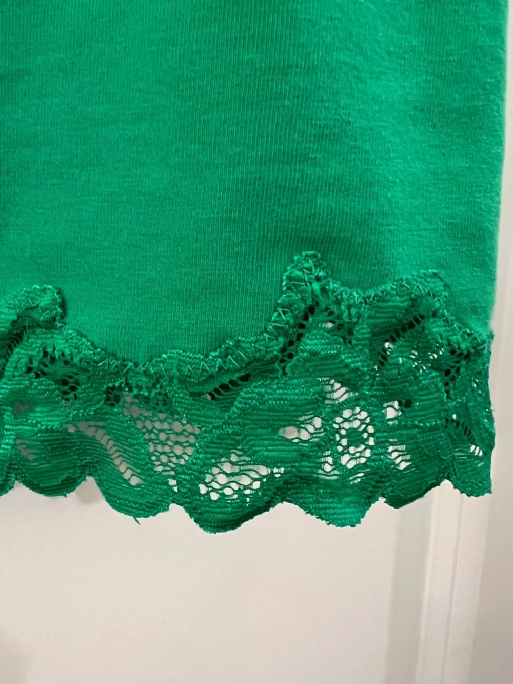 Coldwater Creek Emerald Green Lace-Trim Sleeveless Top - Picture 3 of 9